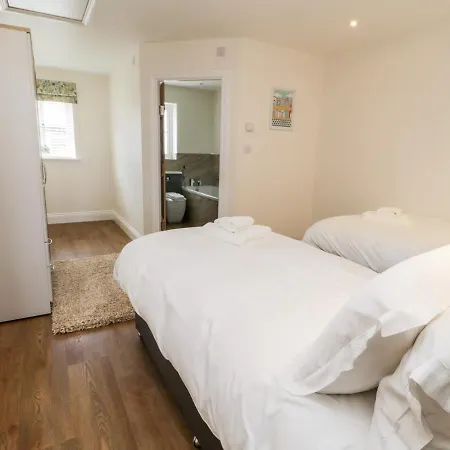 Stag At Broadings Farm * Whitby